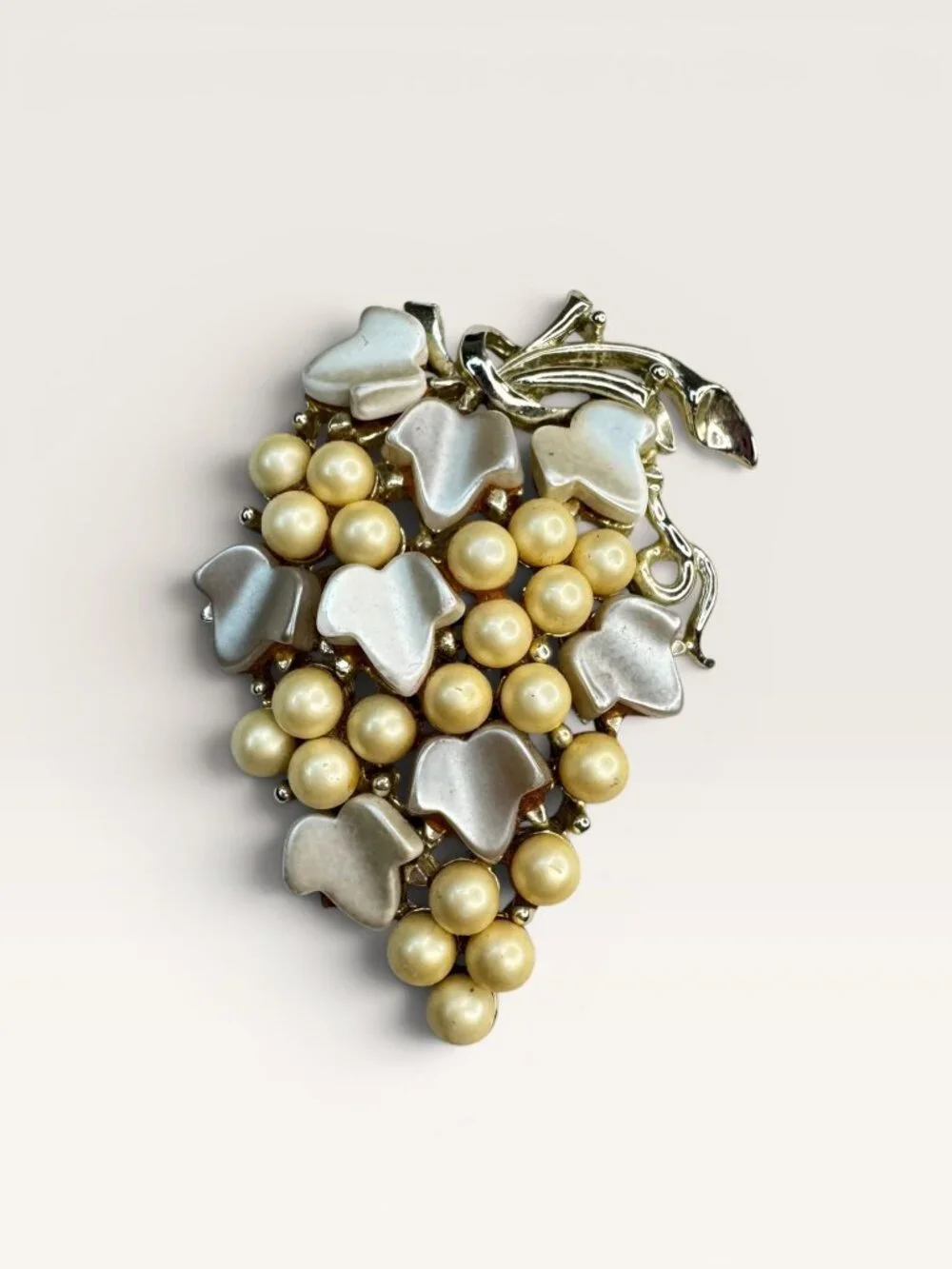 Charel 1950s Faux Pearl & Mother of Pearl Lucite Grape Brooch Gold Tone Vintage